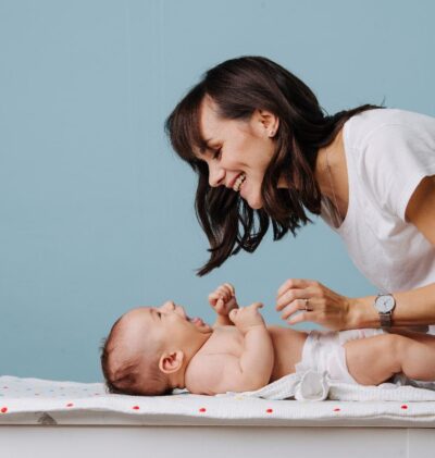 Comment faire une toilette douce de votre bébé